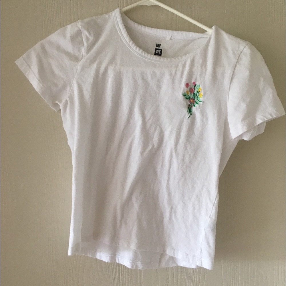 White tee